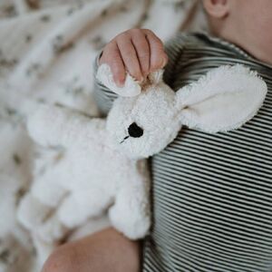 Senger Naturwelt Nyuszi állatfigura, fehér